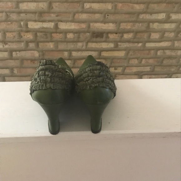 Olive green wedges heels - Picture 2 of 3